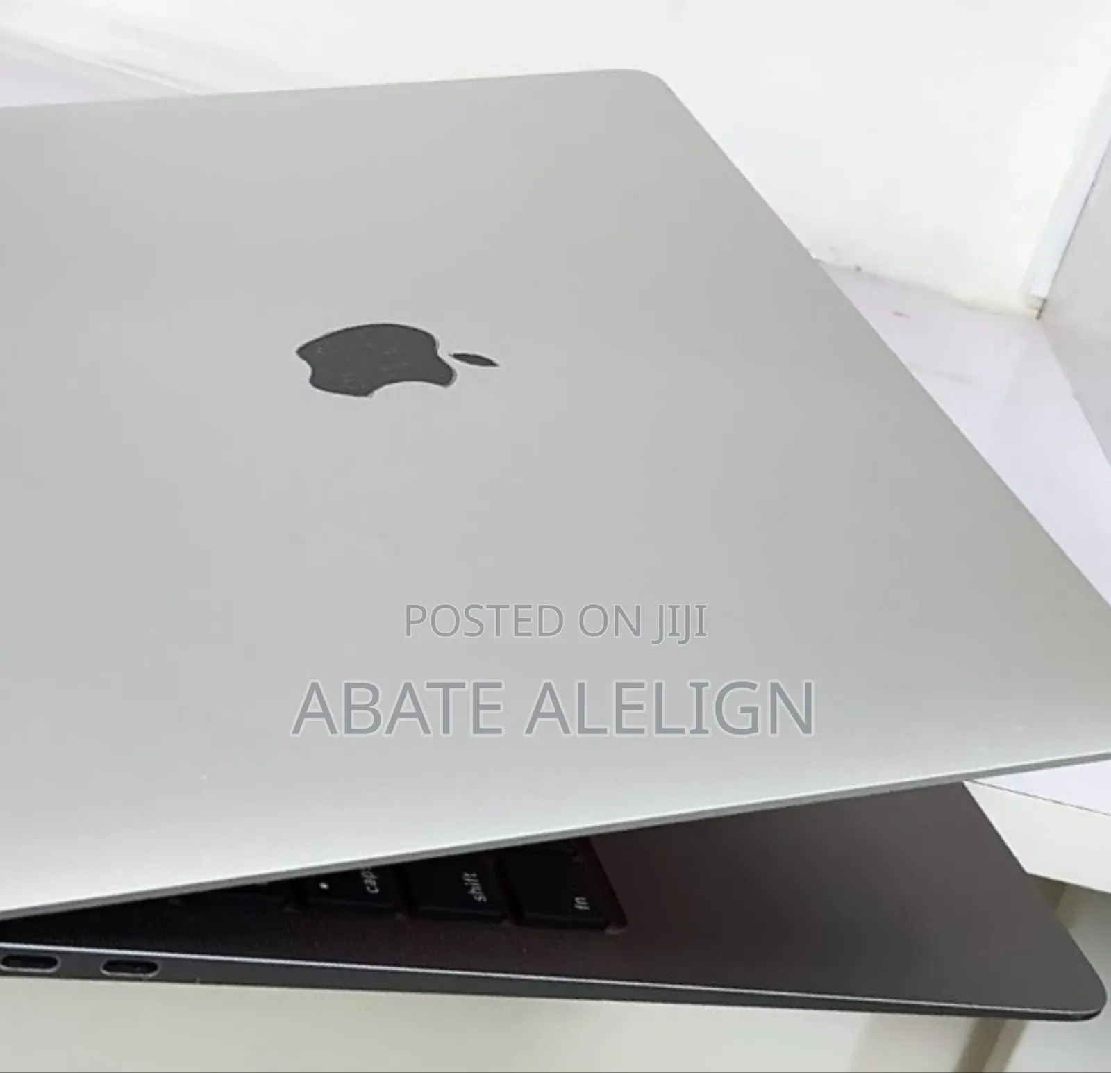 New Laptop Apple MacBook Air 2020 M1 8GB Intel Core I5 SSD 256GB