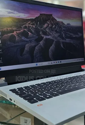 New Laptop Dell 16GB Intel Core I7 SSD 512GB