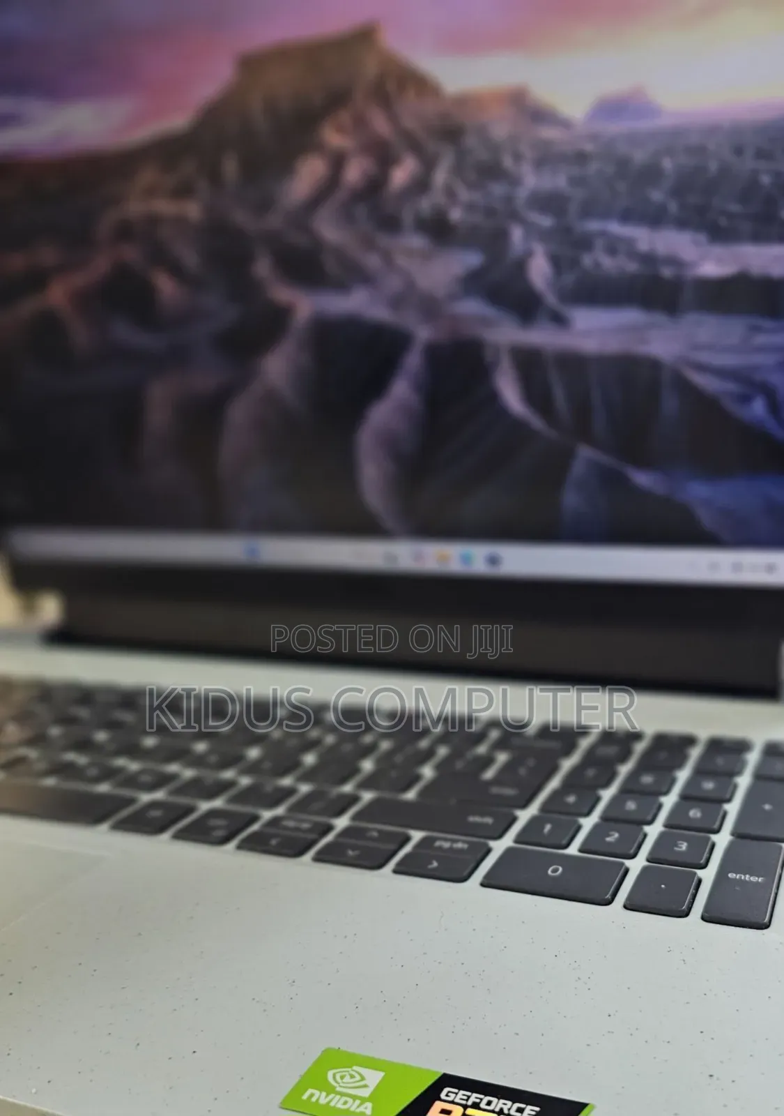 New Laptop Dell 16GB Intel Core I7 SSD 512GB