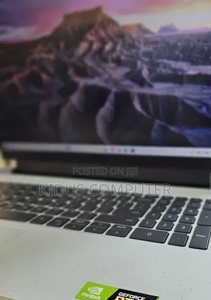 New Laptop Dell 16GB Intel Core I7 SSD 512GB
