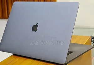 New Laptop Apple MacBook Pro 2019 16GB Intel Core I7 SSD 512GB