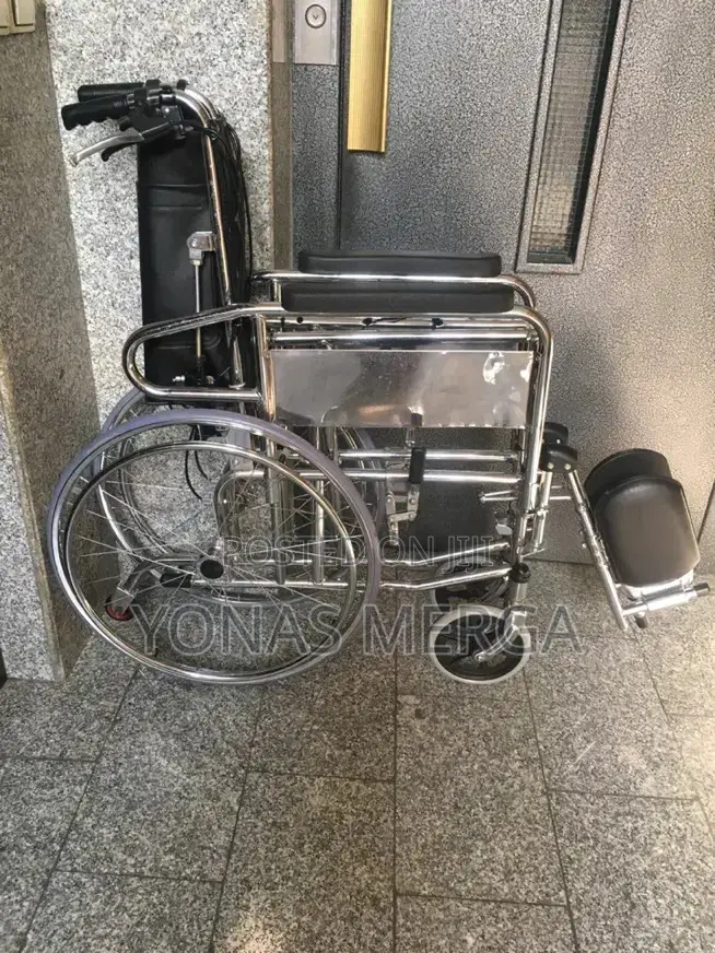 Toilet Foldable Wheelchair翻龍back Height: 45cm巉weight Capacity: 100kg