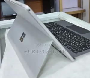 New Laptop Microsoft Surface Pro 7 16GB Intel Core I7 SSD 256GB