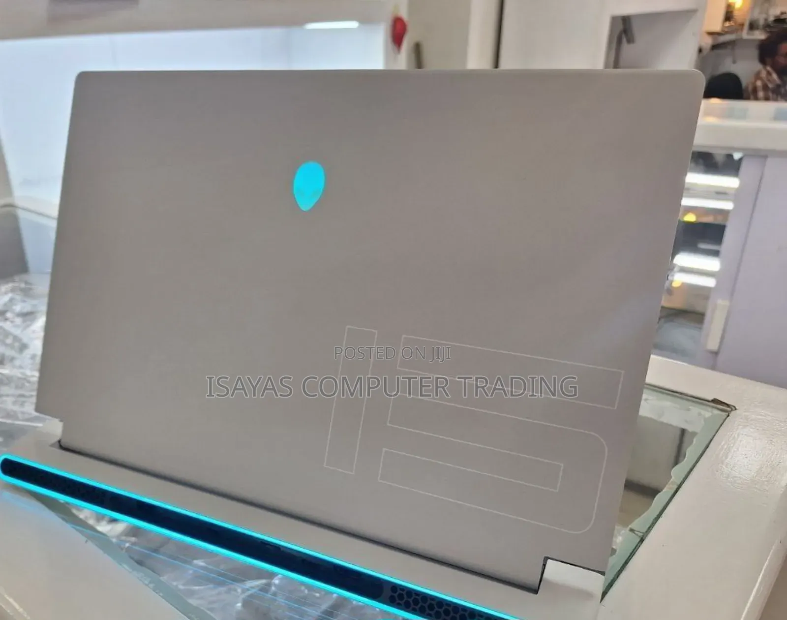 New Laptop Alienware Area-51m 32GB Intel Core I9 SSD 1T