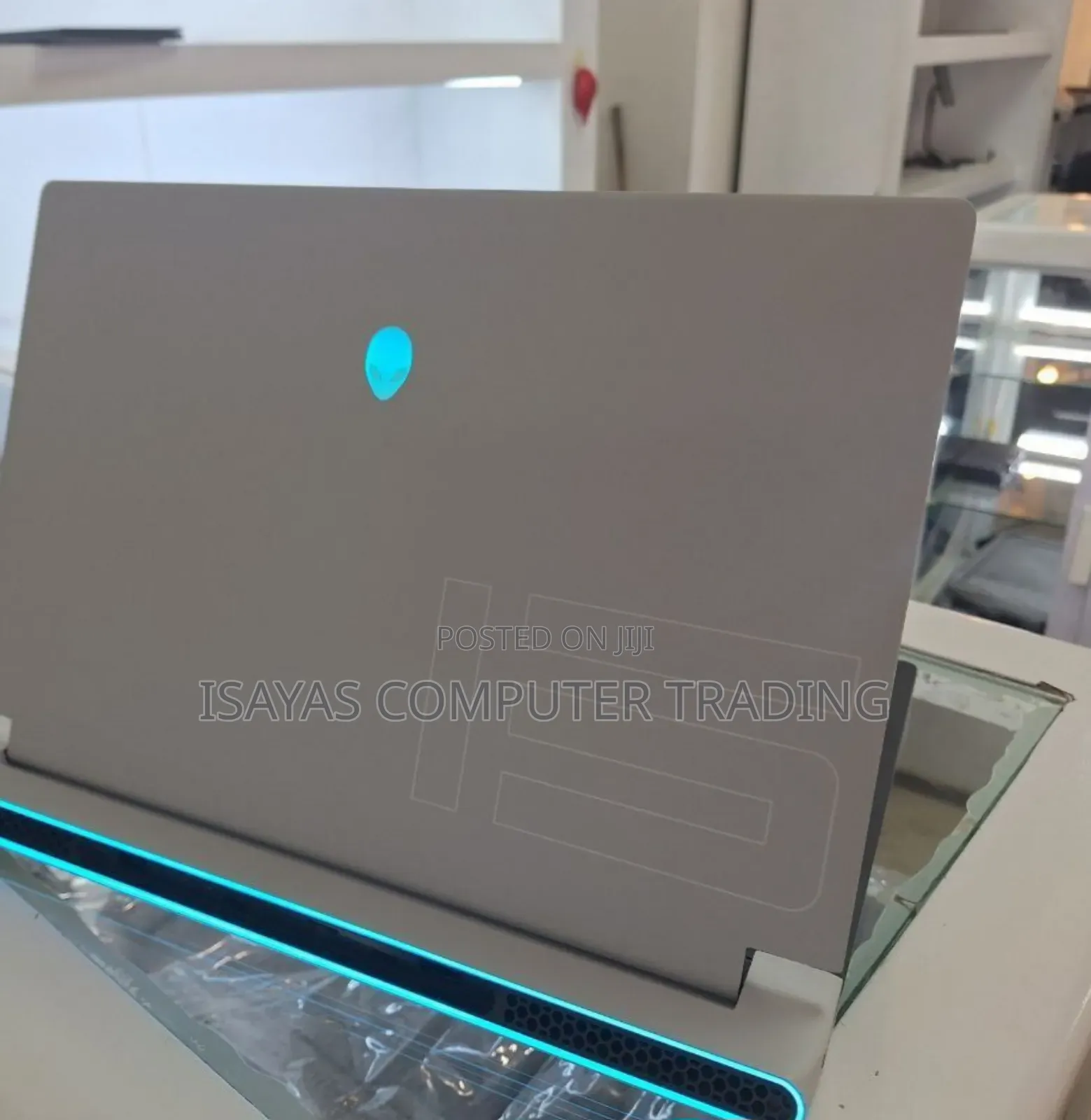 New Laptop Alienware Area-51m 32GB Intel Core I9 SSD 1T