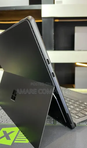 New Laptop Microsoft Surface Pro 10 16GB Intel Core Ultra 5 SSD 256GB