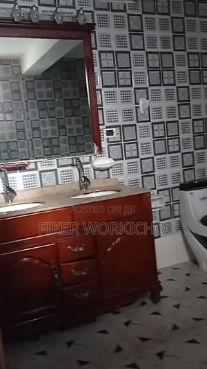 Furnished 6bdrm House in Bole for sale