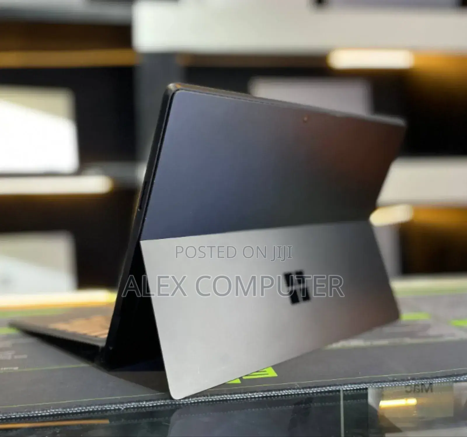 New Laptop Microsoft Surface Pro 10 16GB Intel Core I7 SSD 256GB