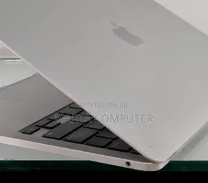 New Laptop Apple MacBook Pro 8GB Apple M2 SSD 256GB