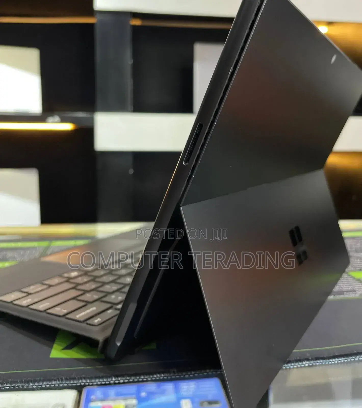 New Laptop Microsoft Surface Pro 10 16GB Intel Core Ultra 5 SSD 256GB
