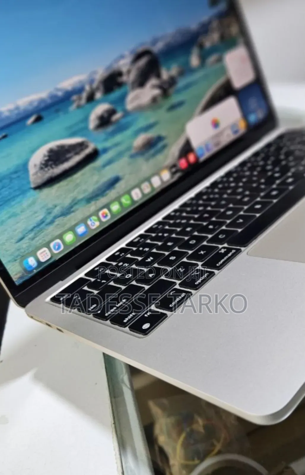 New Laptop Apple MacBook Air 2022 M2 8GB SSD 256GB