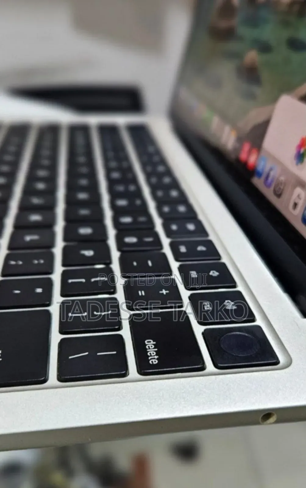 New Laptop Apple MacBook Air 2022 M2 8GB SSD 256GB