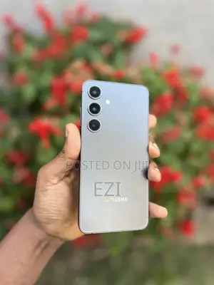 Photo - Samsung Galaxy S24 256 GB Black