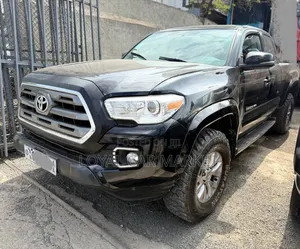 Toyota Tacoma 2017 Black