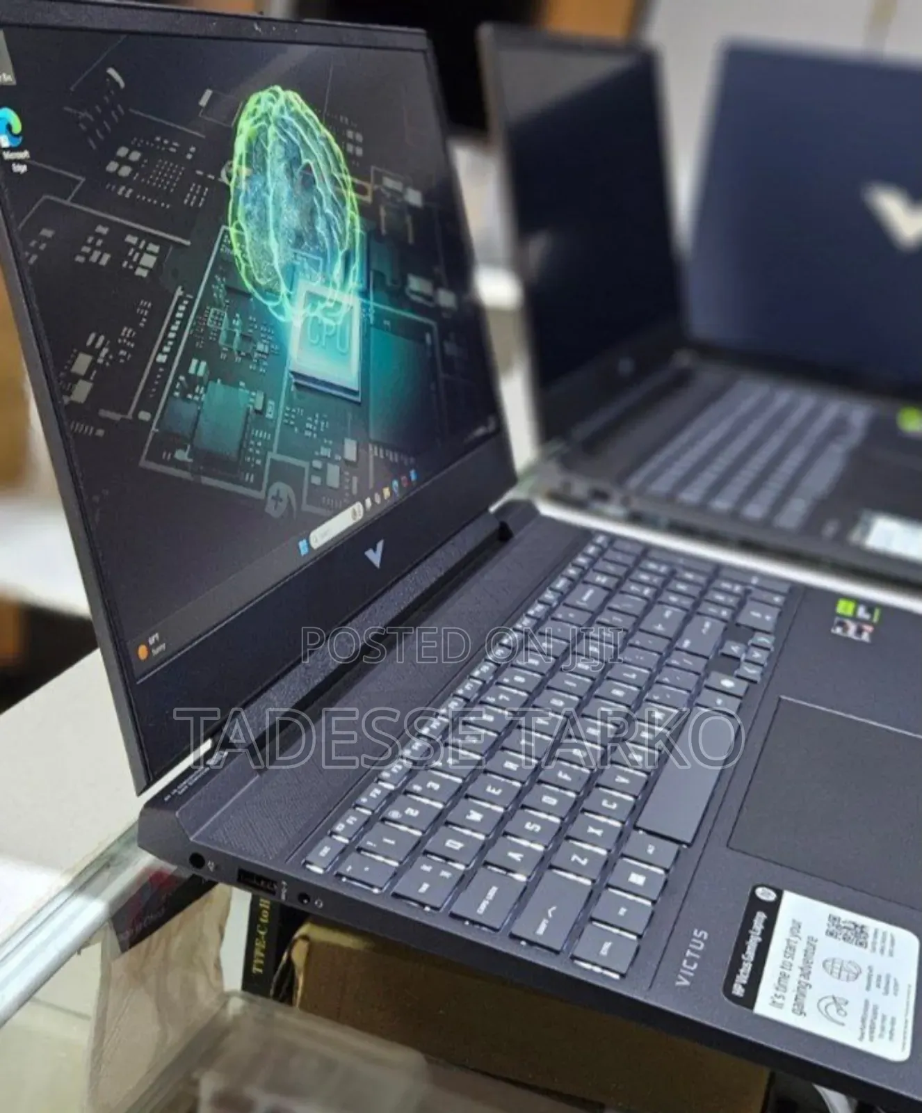 New Laptop HP Victus 15 16GB AMD Ryzen 7 SSD 1T