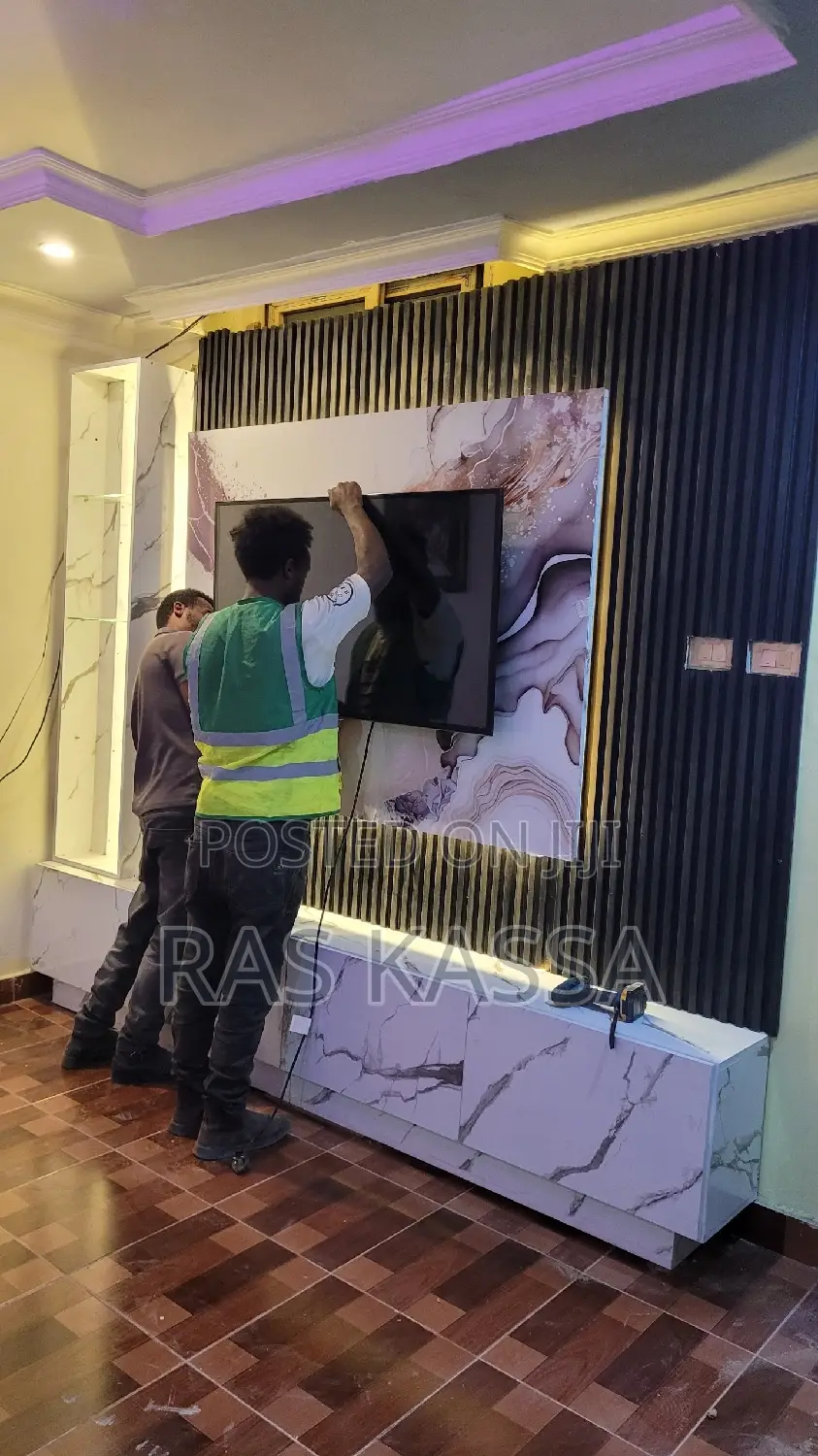 የግርግዳ ቲቪ እስታንድ