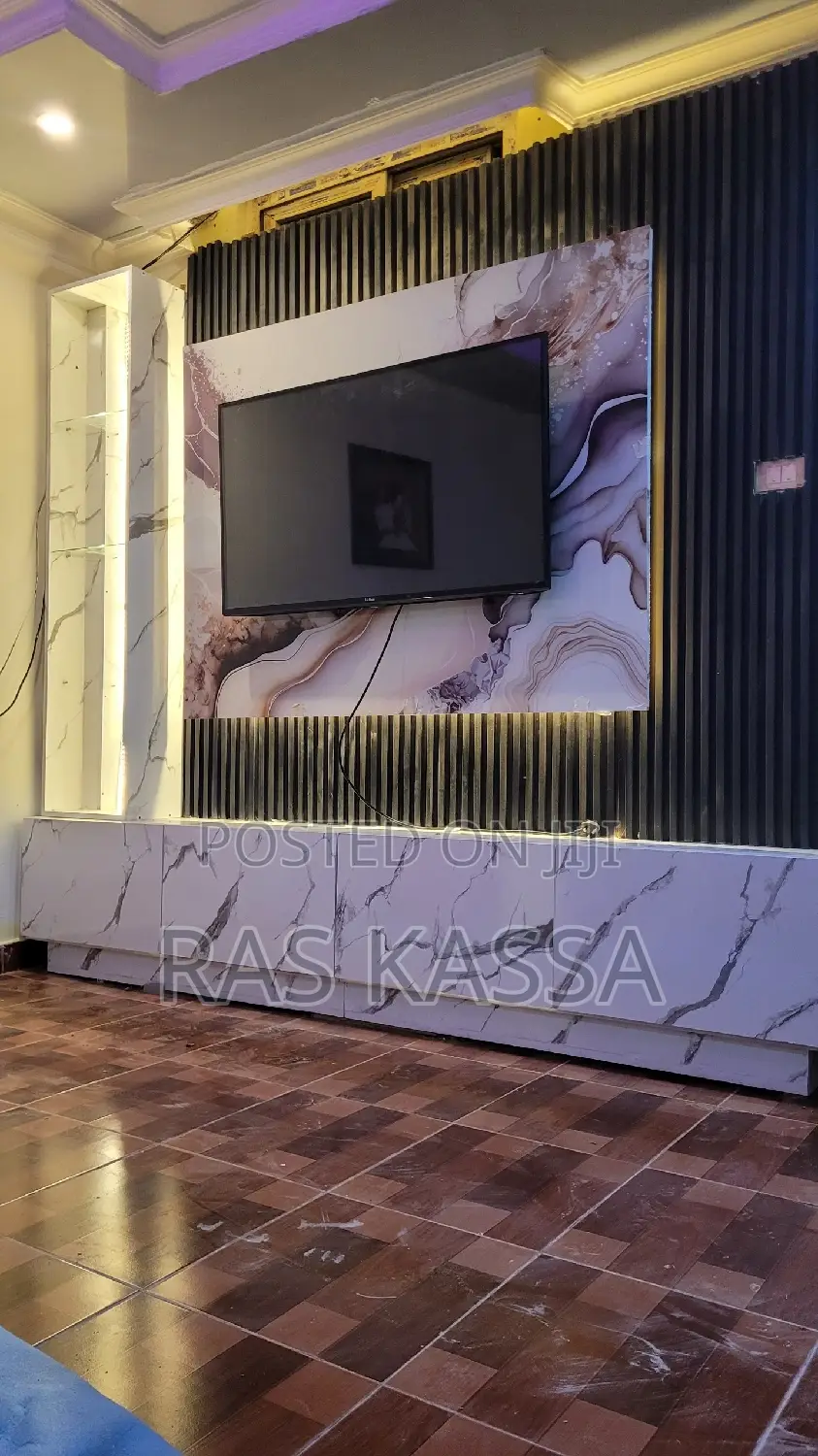 የግርግዳ ቲቪ እስታንድ