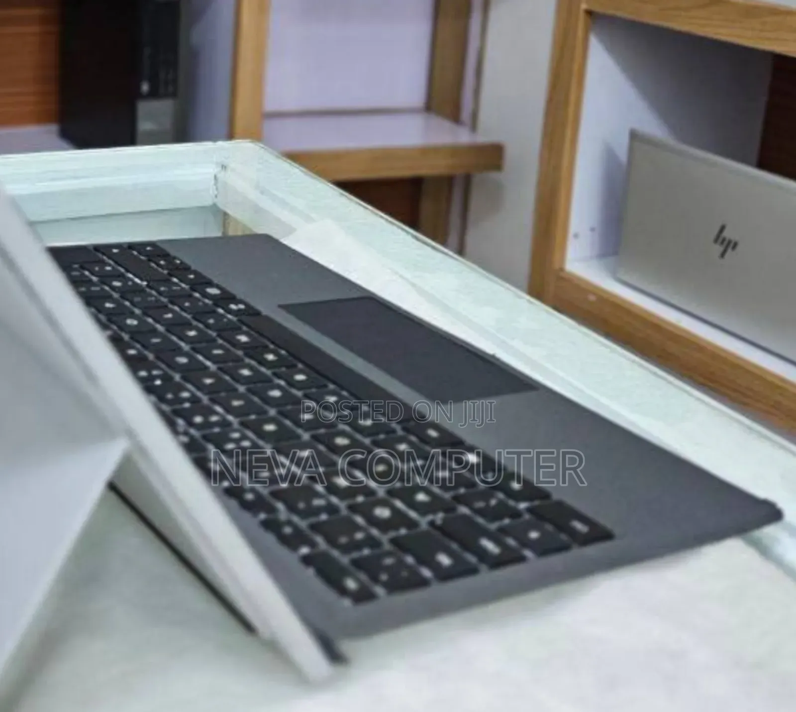 New Laptop Microsoft Surface 16GB Intel Core I7 SSD 256GB