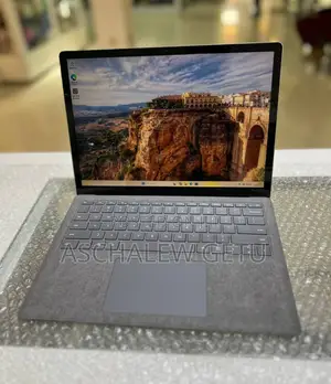 New Laptop Microsoft Surface 16GB Intel Core I7 SSD 256GB