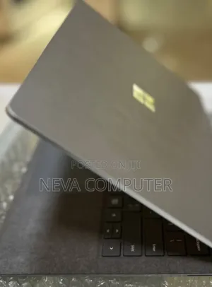 New Laptop Microsoft Surface 16GB Intel Core I7 SSD 256GB