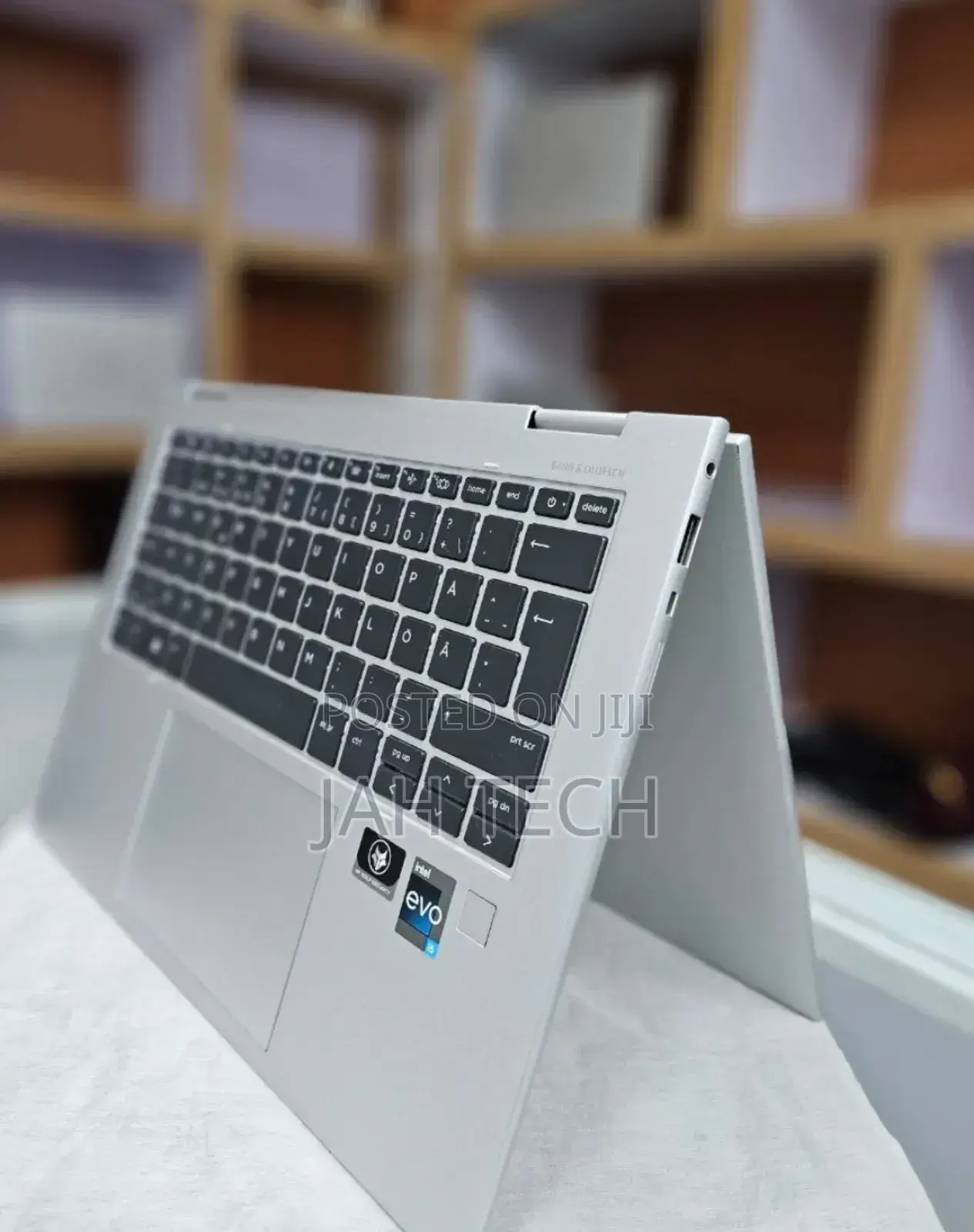New Laptop HP EliteBook X360 1040 G9 16GB Intel Core I7 SSD 512GB