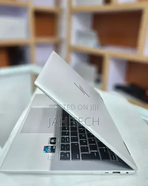 New Laptop HP EliteBook X360 1040 G9 16GB Intel Core I7 SSD 512GB