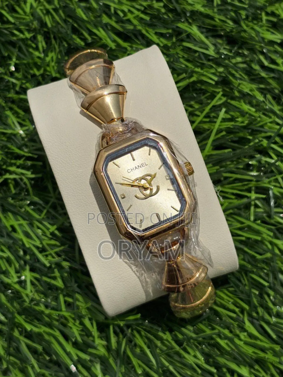 Elegant Women’S Gold Wrist Watch – Luxury Style