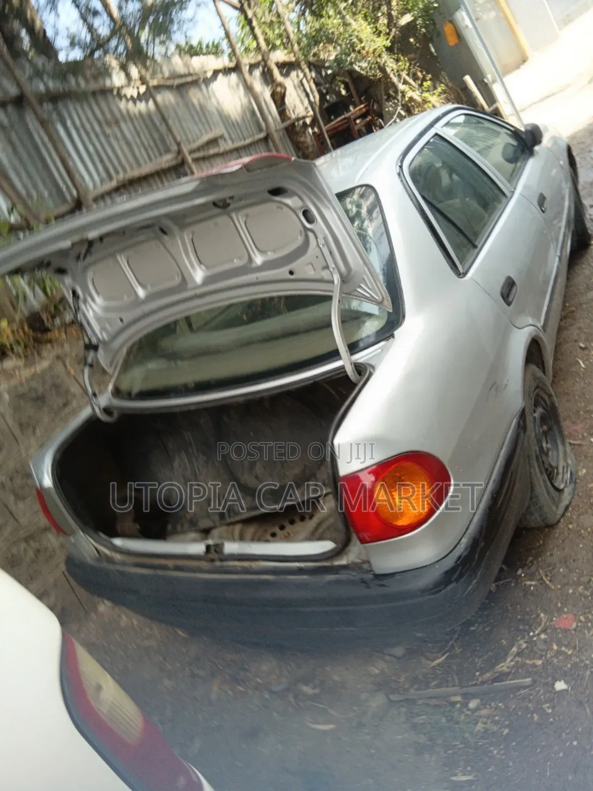 Toyota Corolla 2000 Silver