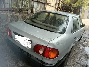 Toyota Corolla 2000 Silver