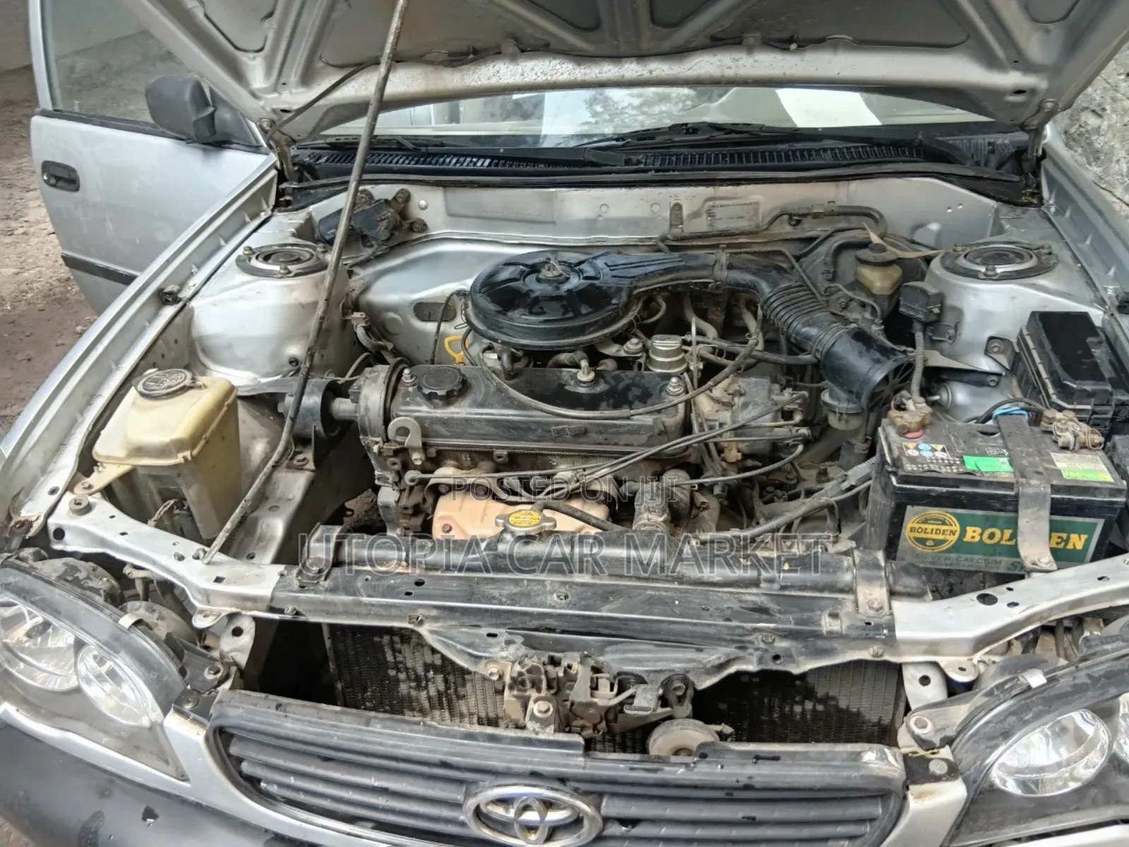 Toyota Corolla 2000 Silver