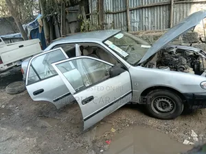 Toyota Corolla 2000 Silver