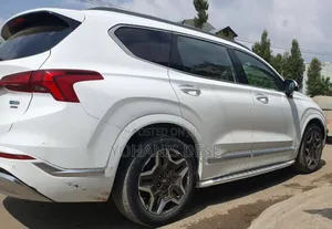 Hyundai Santa Fe 2021 White