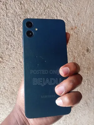 Samsung Galaxy F05 64 GB Blue