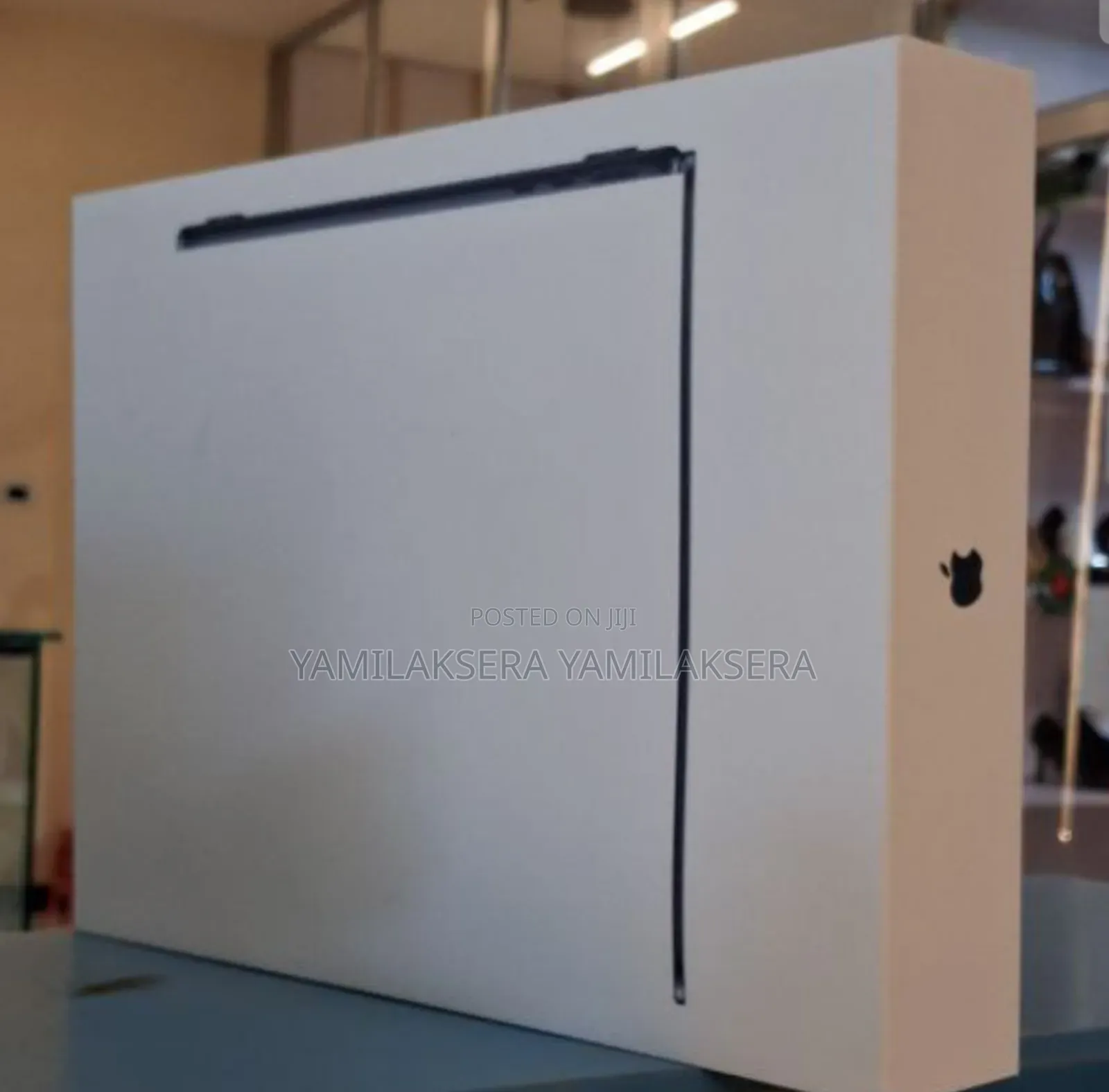 New Laptop Apple MacBook Air 2025 M4 13-Inch 16GB Apple M4 SSD 512GB