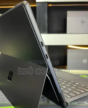 New Laptop Microsoft Surface Pro 10 16GB Intel Core Ultra 5 SSD 256GB