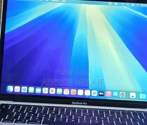 New Laptop Apple MacBook Pro 2019 8GB Intel Core i5 SSD 128GB