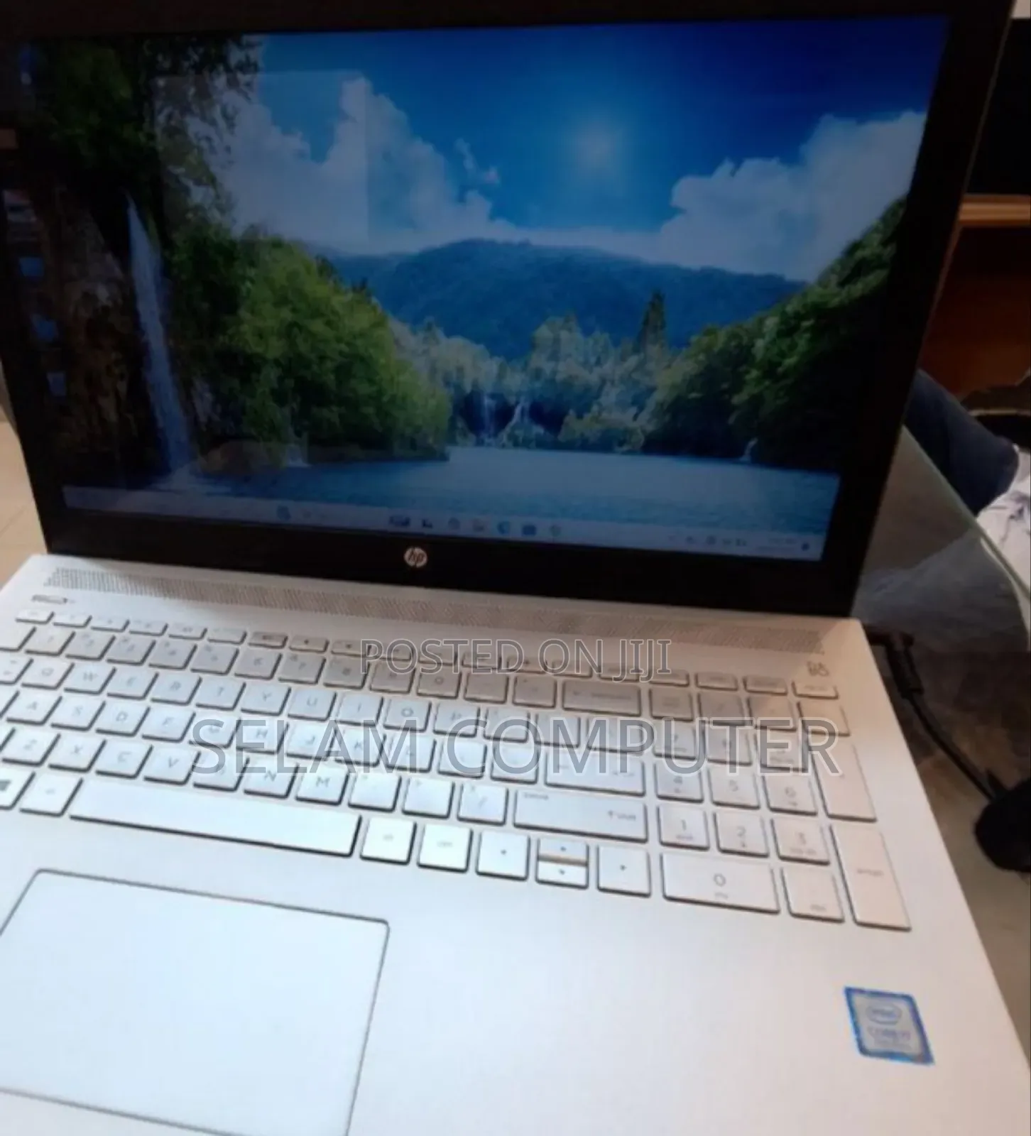 New Laptop HP Pavilion 15 4GB Intel Core I7 HDD 1T