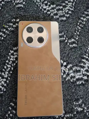 Tecno Camon 30 256 GB Orange