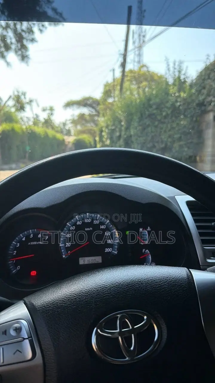 Toyota Fortuner 2015 Silver