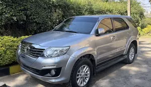 Toyota Fortuner 2015 Silver