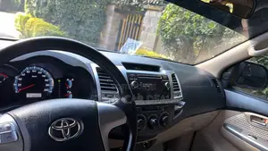 Toyota Fortuner 2015 Silver