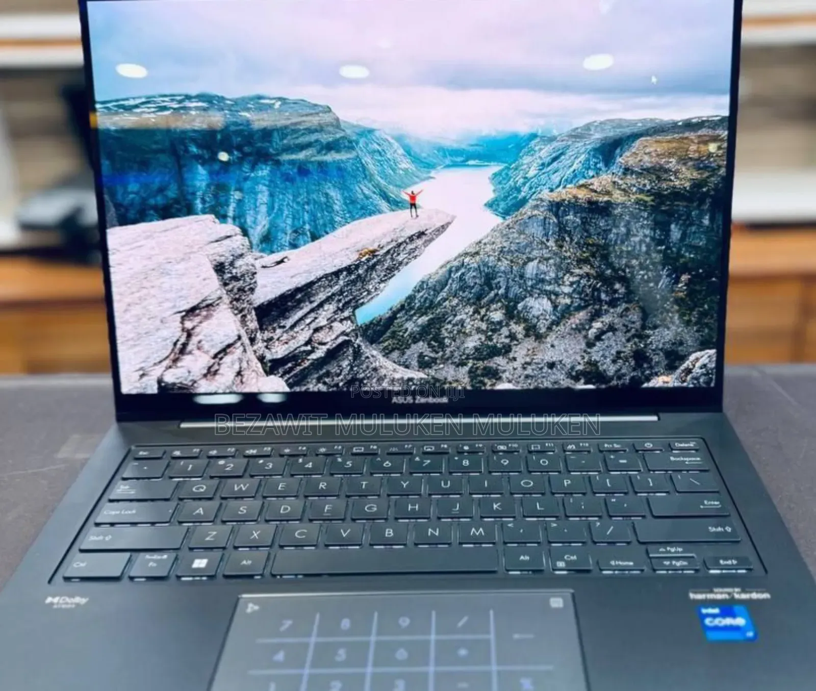 New Laptop Asus ZenBook UX430UA 16GB Intel Core I7 SSD 512GB