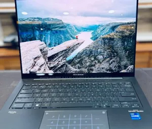 New Laptop Asus ZenBook UX430UA 16GB Intel Core I7 SSD 512GB