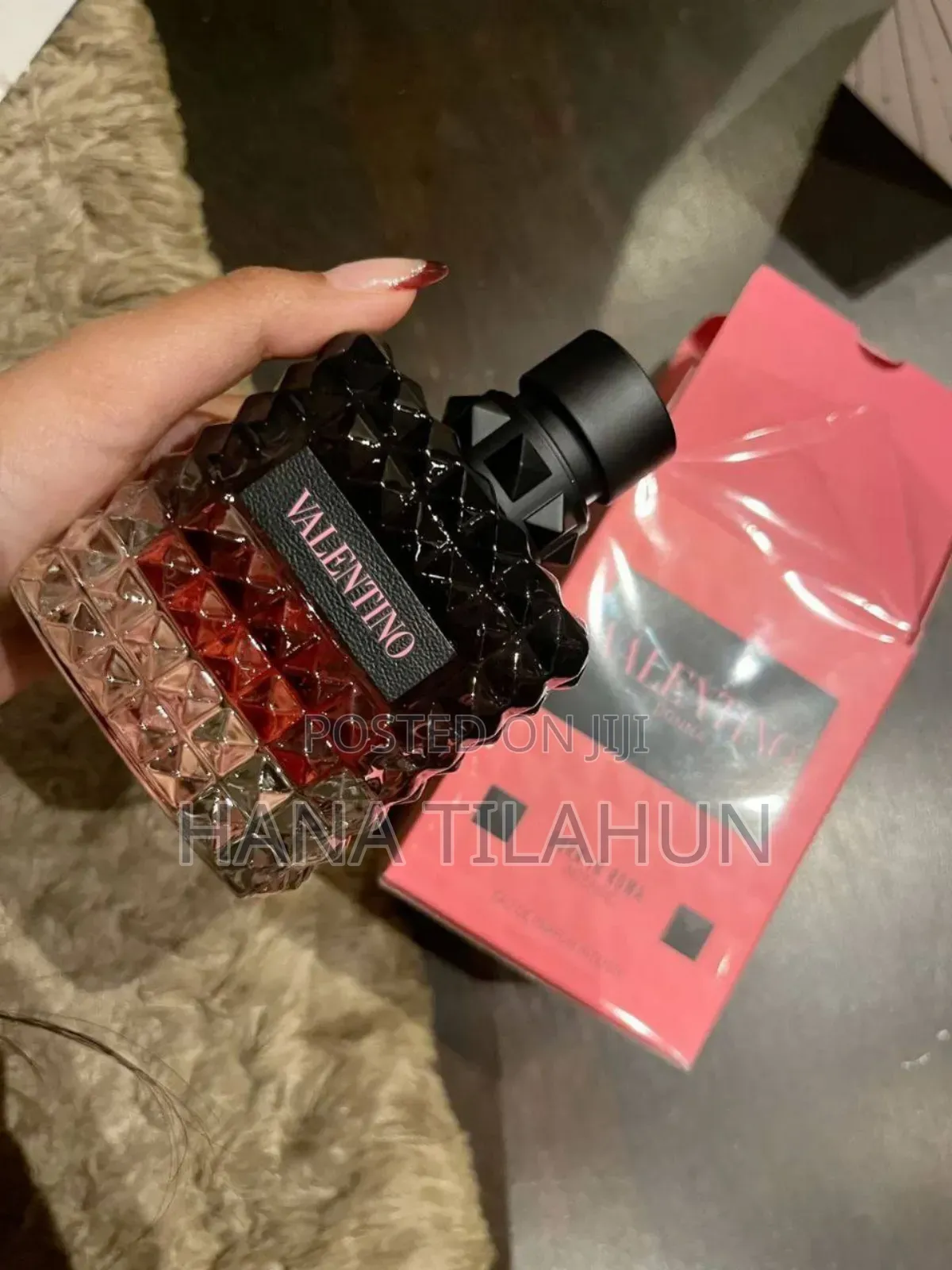 Valentino Donna Born in Roma Intense