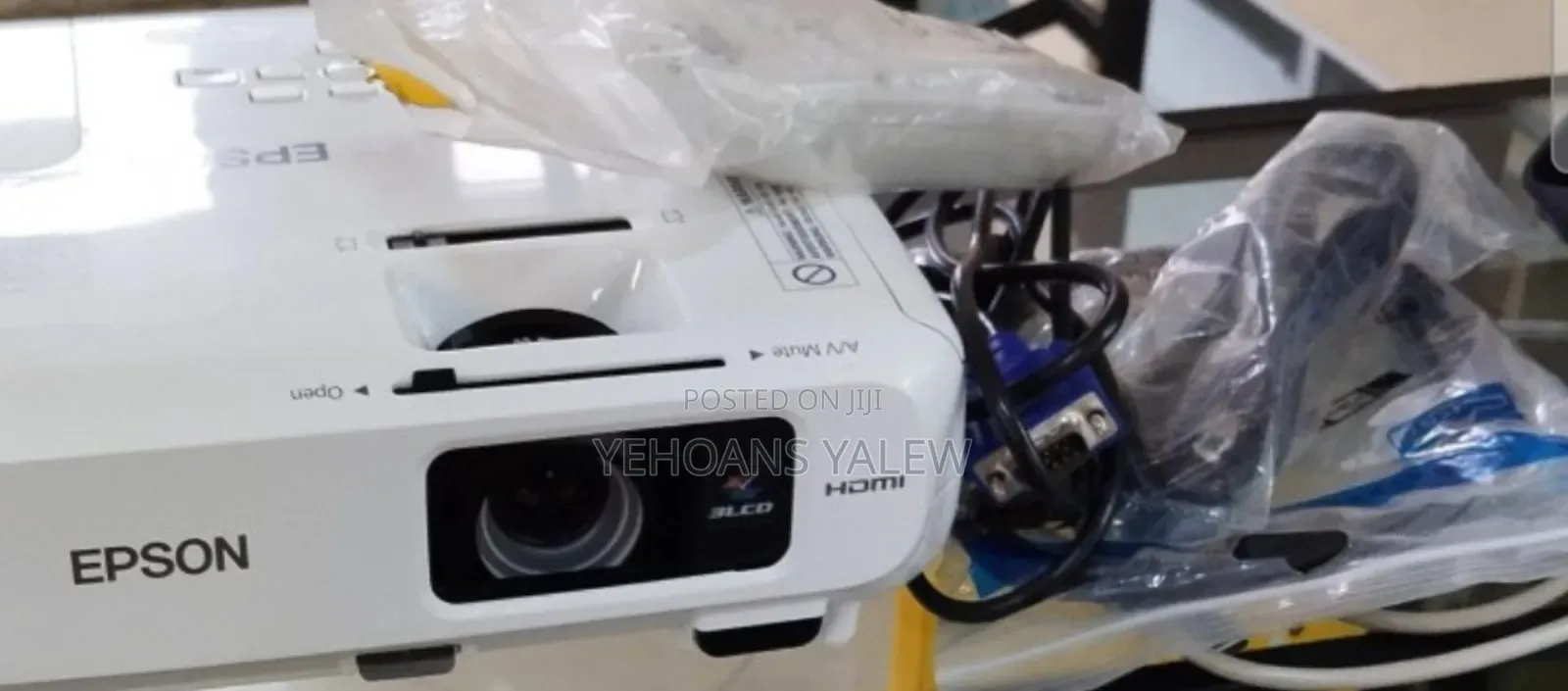 Brand New Epson Projector With Bag, Remote Model Name: Eb-X18 Har
