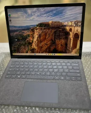 New Laptop Microsoft Surface 16GB Intel Core I7 SSD 256GB