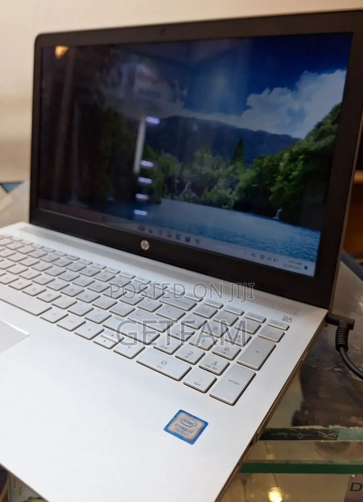 New Laptop HP Pavilion 15 4GB Intel Core I7 HDD 1T