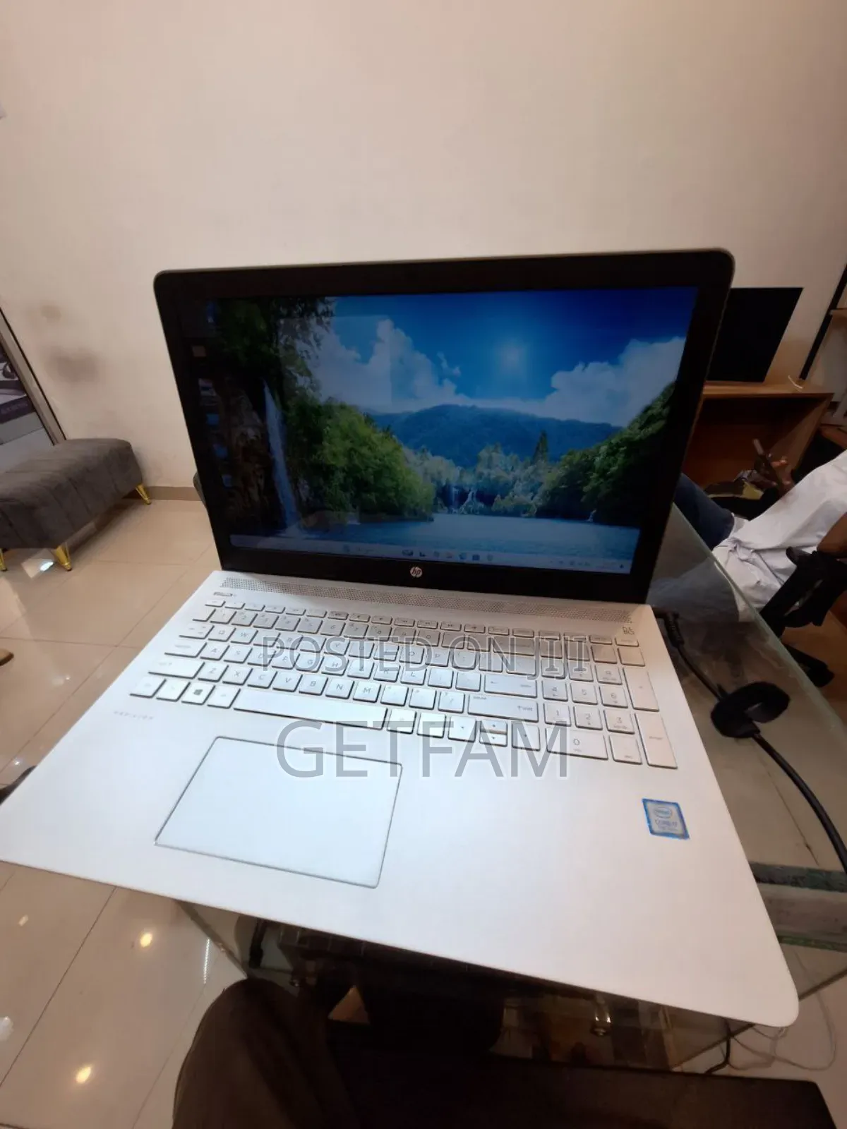 New Laptop HP Pavilion 15 4GB Intel Core I7 HDD 1T