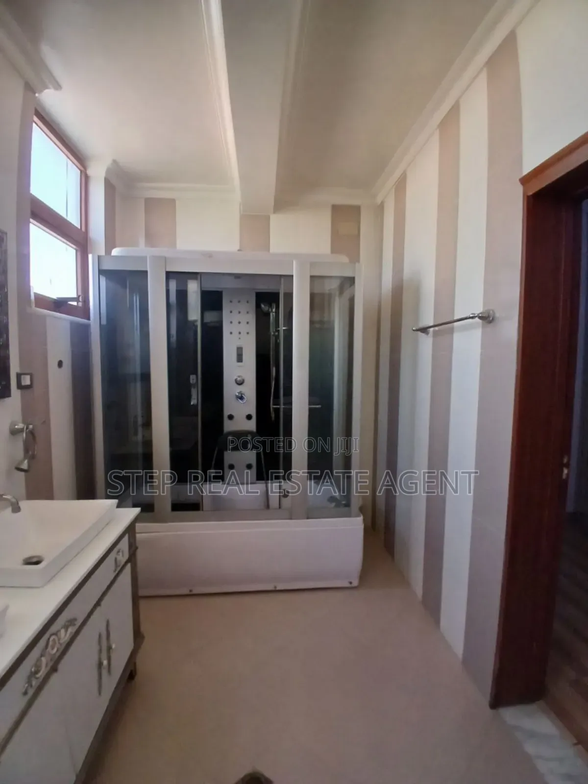 Furnished 7bdrm House in Bole for rent