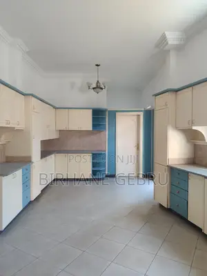 8bdrm House in G+2 House, Bole for rent
